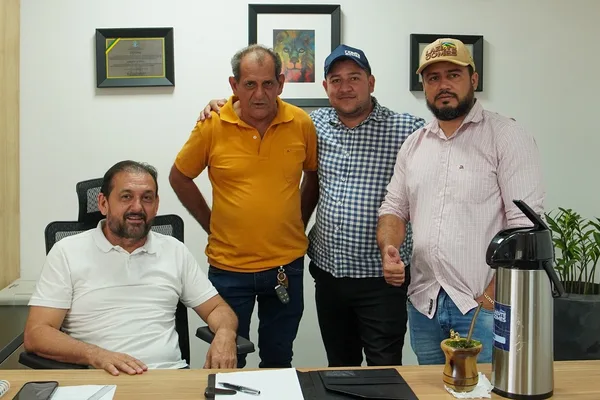 Laerte Gomes recebe prefeitos e vereadores de Rondônia para discutir demandas dos municípios