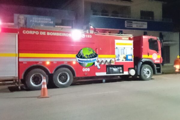 Escritório é destruído por incêndio na Avenida Amazonas