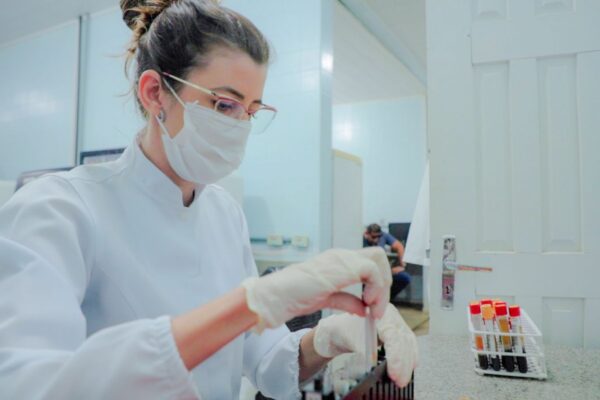 Mais de 1 milhão de exames foram realizados em 2023 pelo Laboratório Municipal de Porto Velho