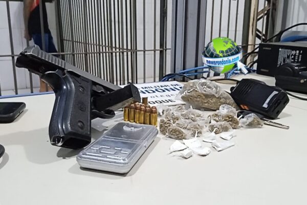 BPChoque prende foragido com drogas e pistola da PM em residencial