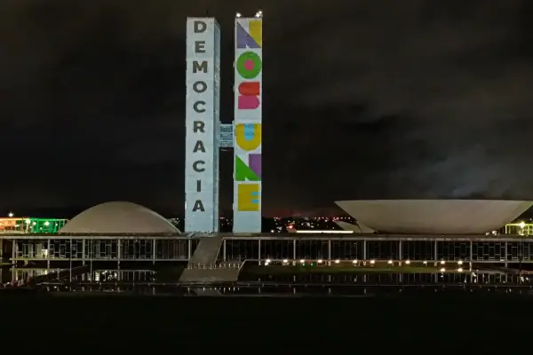 Atos pró-democracia marcam um ano de ações golpistas de 8 de janeiro