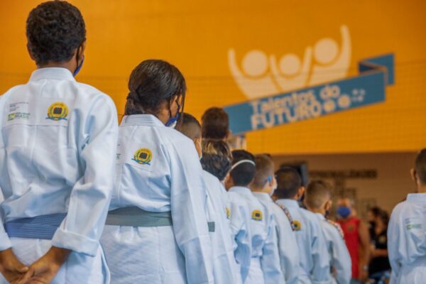 Ações da Secretaria Municipal de Esporte e Lazer garantem atendimentos a crianças, adultos e idosos