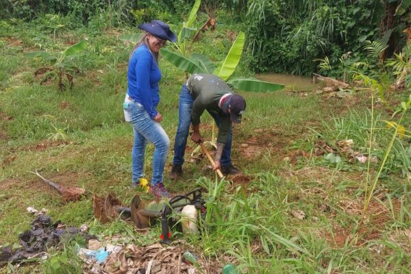 Prefeitura faz serviço de manutenção e recuperação de nascentes