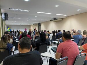 Prefeitura encerra campanha Janeiro Roxo com capacitação de servidores