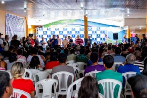Prefeitura entrega 382 títulos definitivos em Extrema