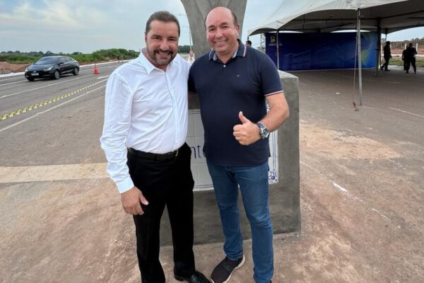 Edwilson Negreiros acompanha prefeito em inauguração do busto de Santos Dumont na avenida que recebeu nome do ‘Pai da Aviação’