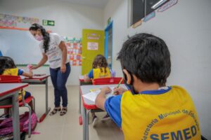 De cada 100 crianças no 3º ano, 95 estão alfabetizadas na idade certa; em 2017, eram apenas 30