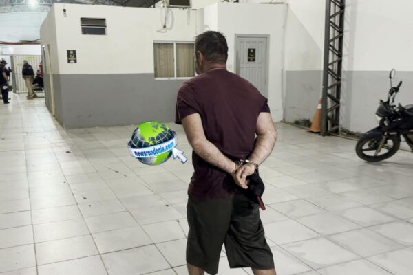 Ladrão pede água em residência e tenta fugir com embarcação do morador no Bate Estacas