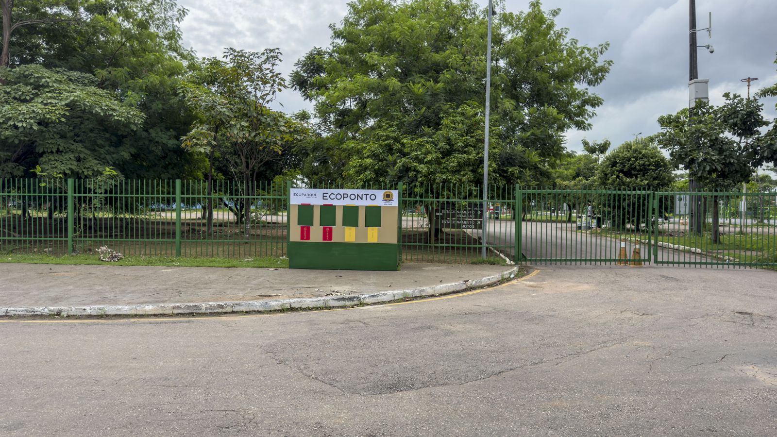 Ecopontos instalados pela Prefeitura de Porto Velho começam a receber material reciclável