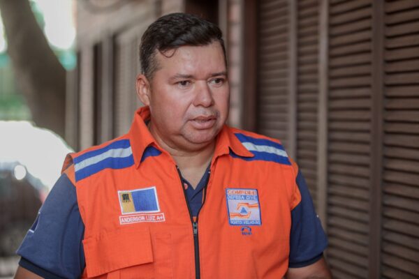 Defesa Civil Municipal orienta foliões e vendedores ambulantes sobre cuidados no carnaval