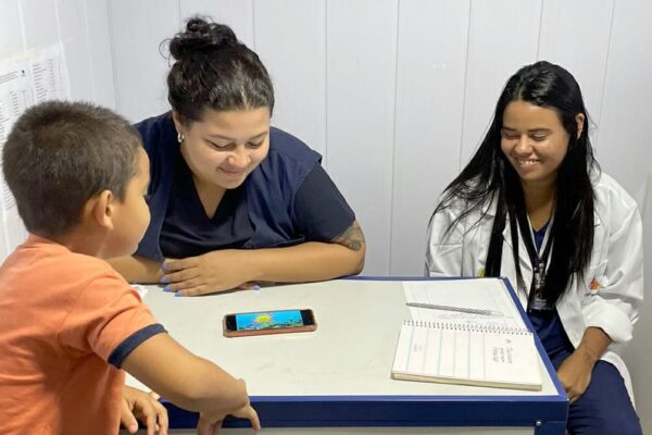 Ações para promoção da saúde mental dos ribeirinhos são realizadas pelas equipes que atuam na embarcação