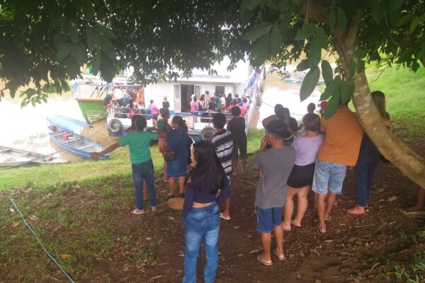 Imunização enfrenta jornada pelas águas do Madeira para proteger comunidades remotas