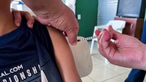 Vacinação pode evitar adoecimentos em crianças e adolescentes no ambiente escolar