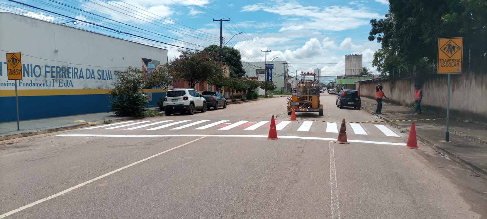 Prefeitura conclui pintura customizada em faixas de pedestres próximas de escolas em Porto Velho