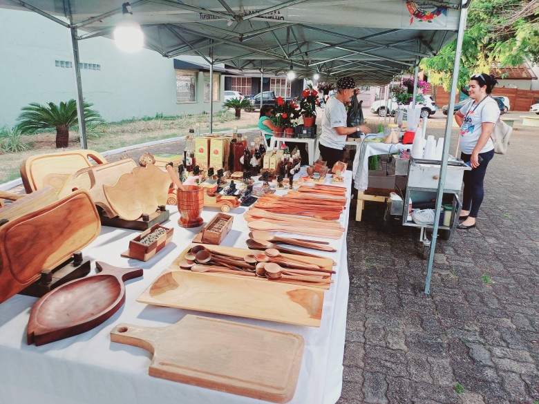 Feira de artesanato tem agenda em pontos turísticos e órgãos públicos neste mês de março