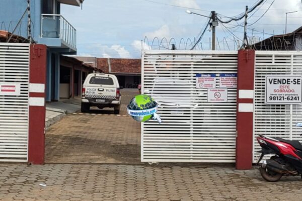 Homem é encontrado morto em residencial na zona sul