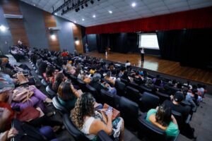 Servidores públicos municipais recebem palestra sobre ética e integridade