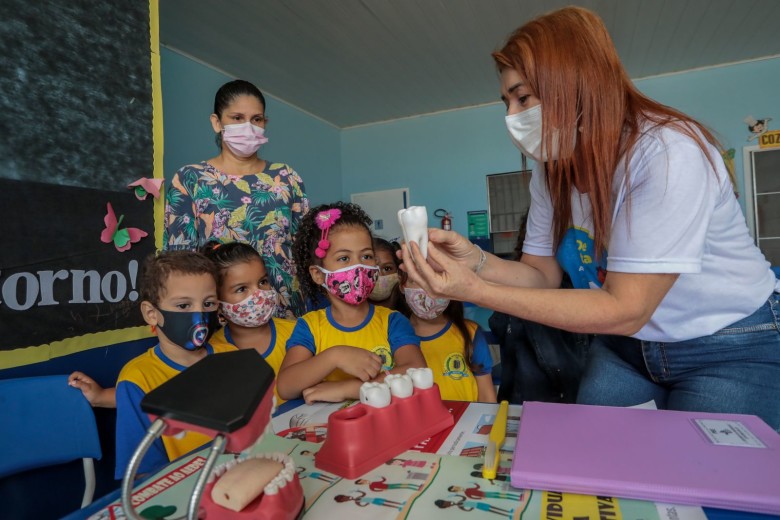 Programa Saúde Escolar dá suporte para crianças e adolescentes e favorece o aprendizado