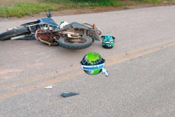 Caminhonete invade preferencial e causa grave acidente com moto