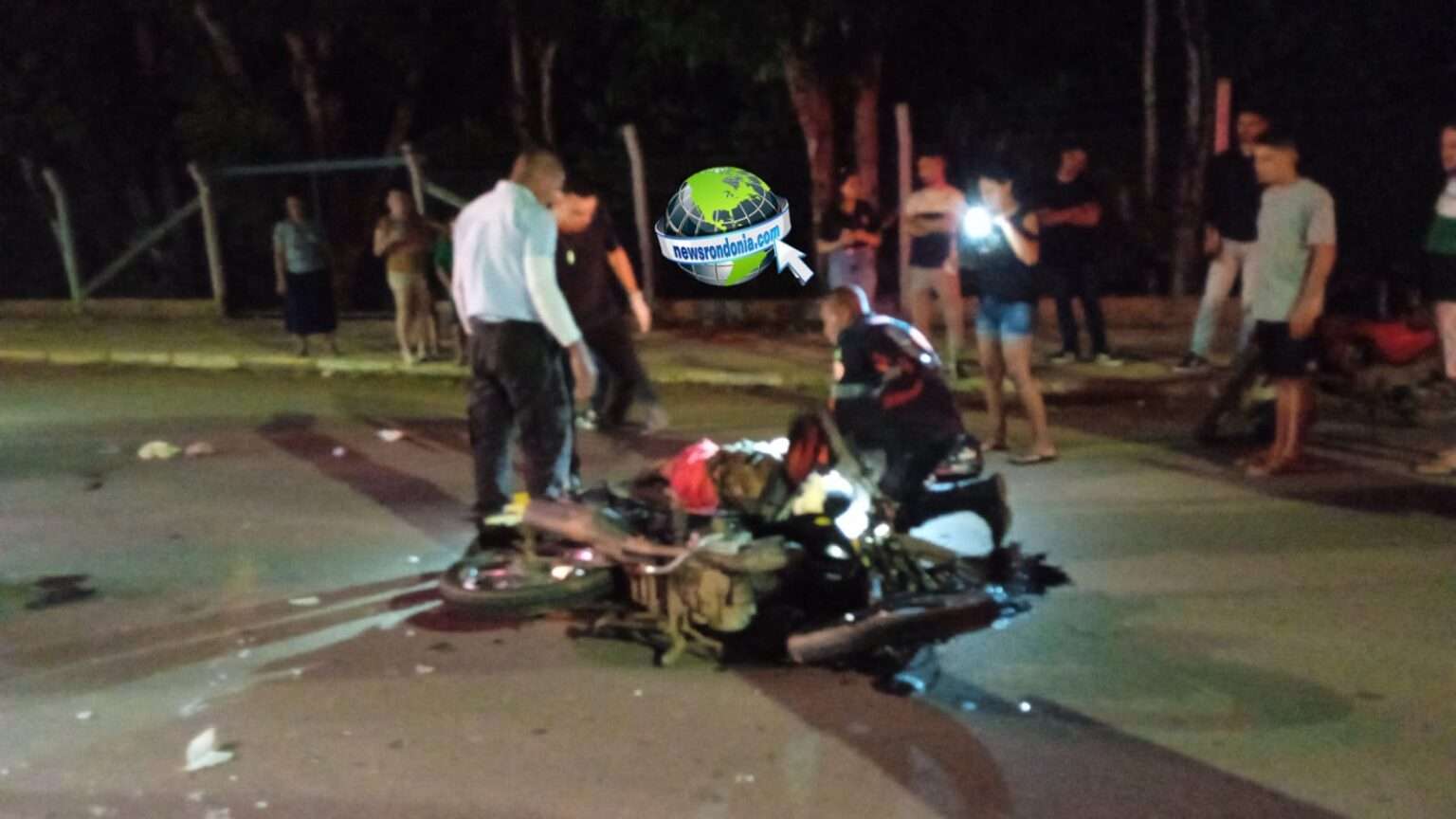Motorista venezuelano é preso após atropelar casal em moto na zona leste