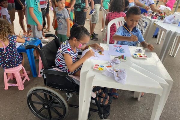 Prefeitura de Porto Velho oferece atividades esportivas e resgate de brincadeiras antigas através do projeto Rua de Lazer