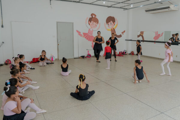 Sala de ballet é reformada com apoio do Tribunal de Justiça de Rondônia. Sala de ballet é reformada com apoio do Tribunal de Justiça de Rondônia.