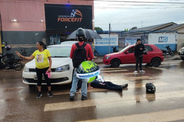 Motorista faz conversão errada e causa acidente com moto na Mamoré