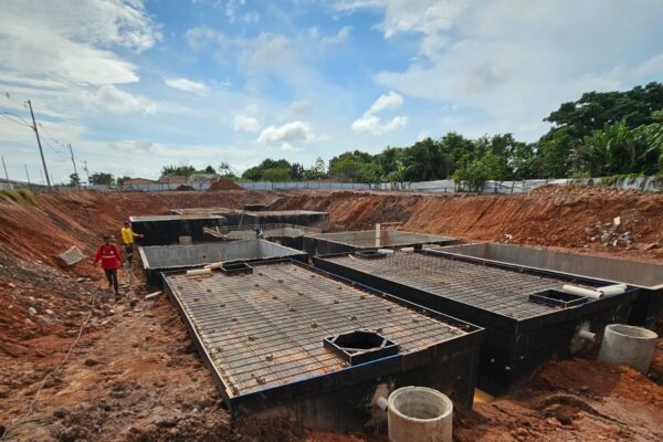 Prefeitura segue com a construção da estação de tratamento de esgoto das 269 unidades habitacionais, zona Leste da capital