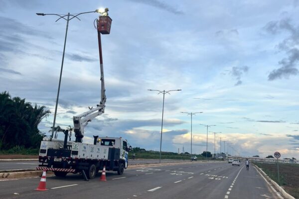 Emdur recupera iluminação da Santos Dumont após curto circuito