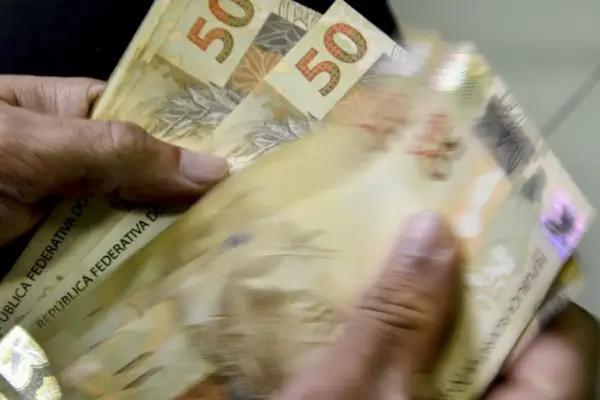 Caixa termina de pagar parcela de março do novo Bolsa Família