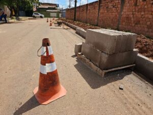 www.deixaeutefalar.com.br Mais de 200 quilômetros de meio-fio e sarjetas já foram construídos em ruas de Porto Velho