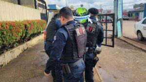 www.deixaeutefalar.com.br Homem é preso suspeito de tentar matar o irmão a tiros na zona leste