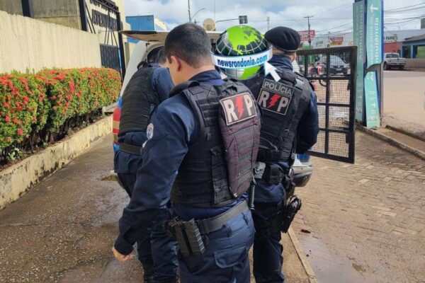 Homem é preso suspeito de tentar matar o irmão a tiros na zona leste