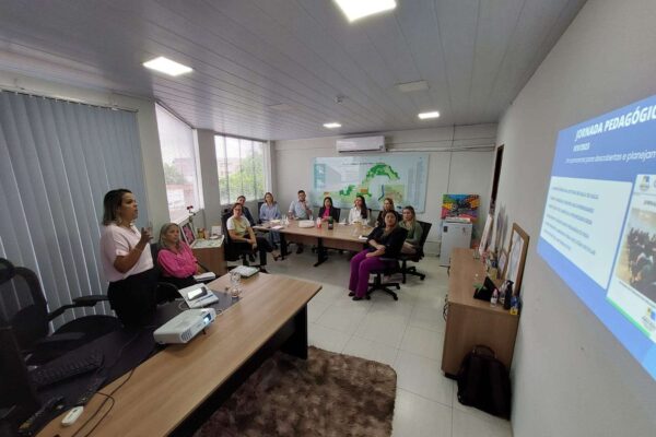 IX reunião do Comitê Gestor atesta mais avanços na composição da aprendizagem em Porto Velho