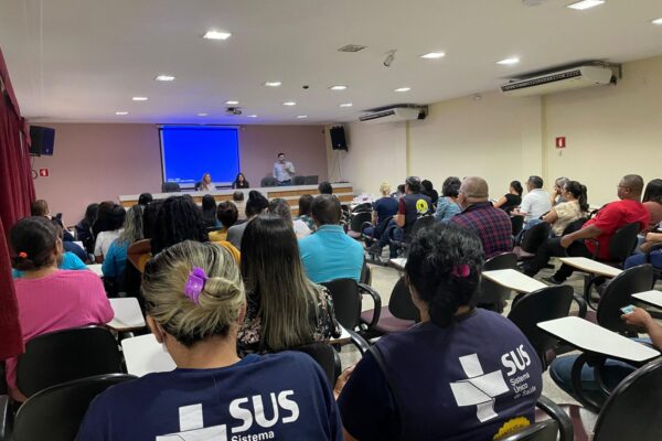 Prefeitura realiza capacitação para aprimorar diagnósticos de dengue e covid-19