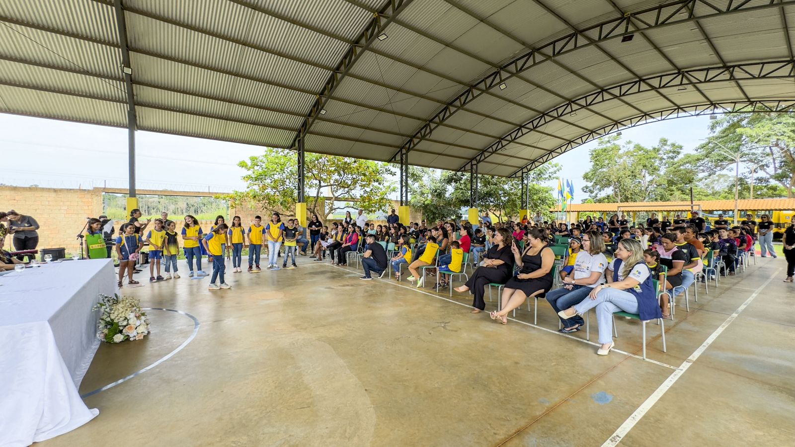 Prefeitura entrega escola ampliada e reformada para comunidade de Aliança