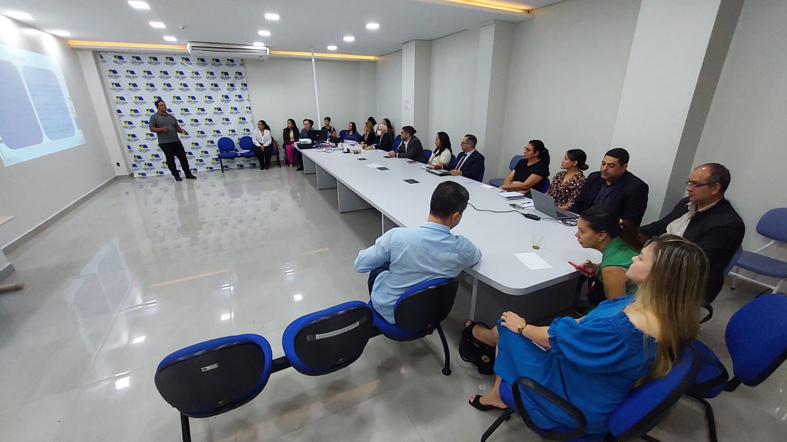 Semusa promove reunião estratégica para atualização de normas do licenciamento sanitário