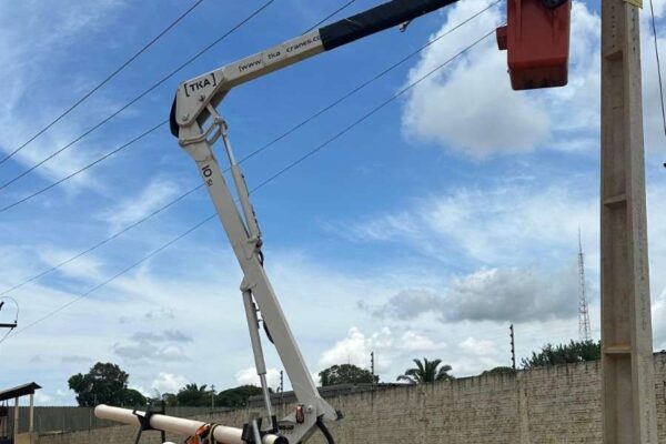 Apesar do período chuvoso, Prefeitura realiza manutenções da rede dentro das medidas de segurança