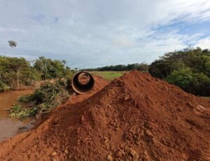 Prefeitura realiza recuperação de bueiro na Linha 31 de Março