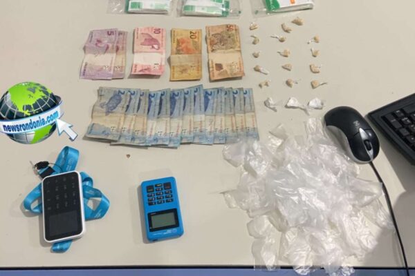 Apenada monitorada é presa com drogas em bar usado como boca de fumo