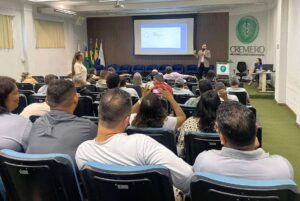 www.deixaeutefalar.com.br Agentes de Combate a Endemias participam de capacitação sobre assédio moral no ambiente de trabalho