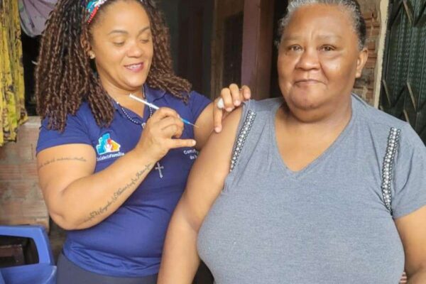 Prefeitura realiza vacinação itinerante para diabéticos, em Porto Velho