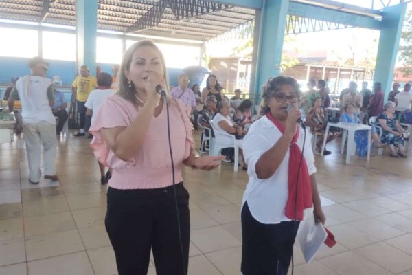 Centro de Convivência do Idoso de Porto Velho homenageia mães com apresentações especiais