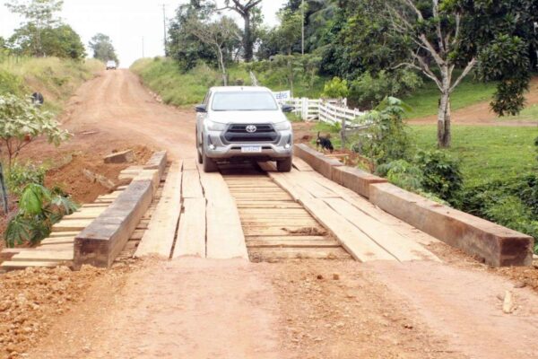 Prefeitura recupera ponte sobre o rio Taboca na Linha 22 em Porto Velho