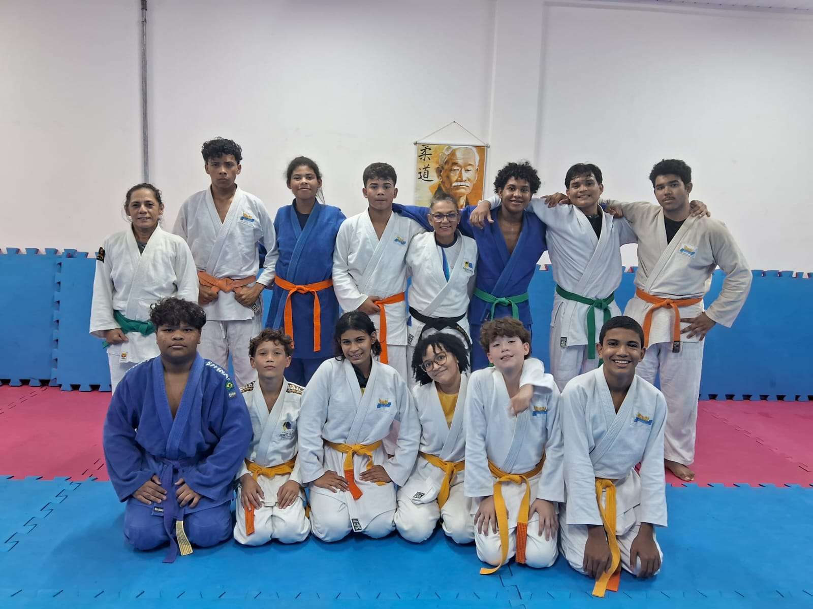 Equipe de judô do Programa Talentos do Futuro se prepara para campeonato estadual