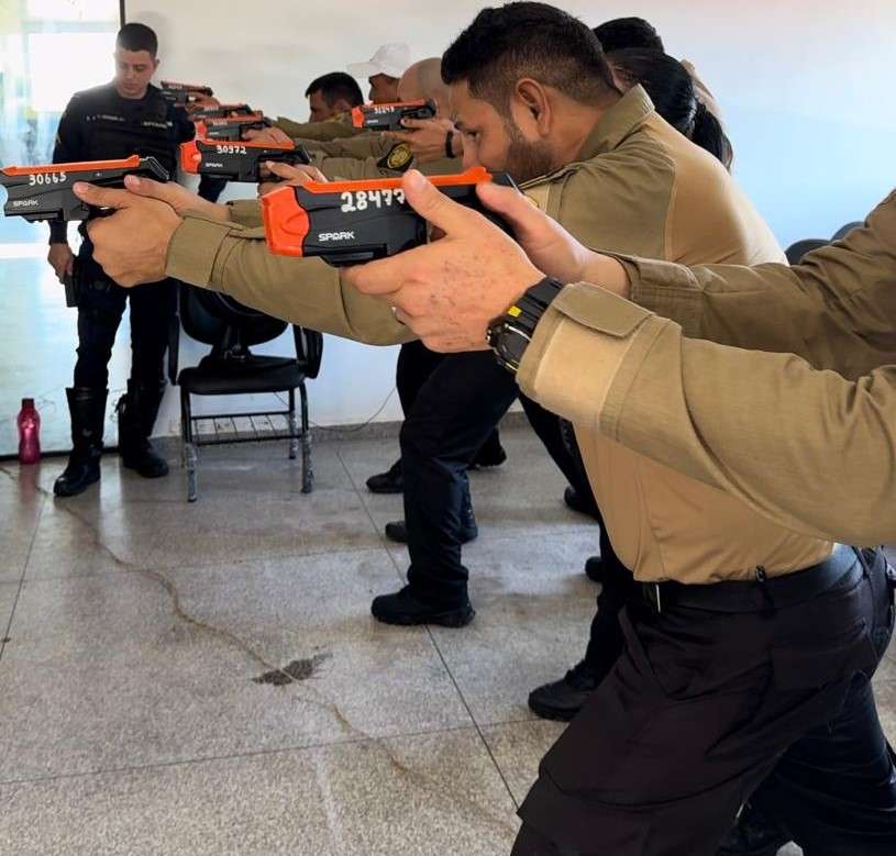 Agentes de Trânsito de Porto Velho são capacitados para uso de armas menos letais
