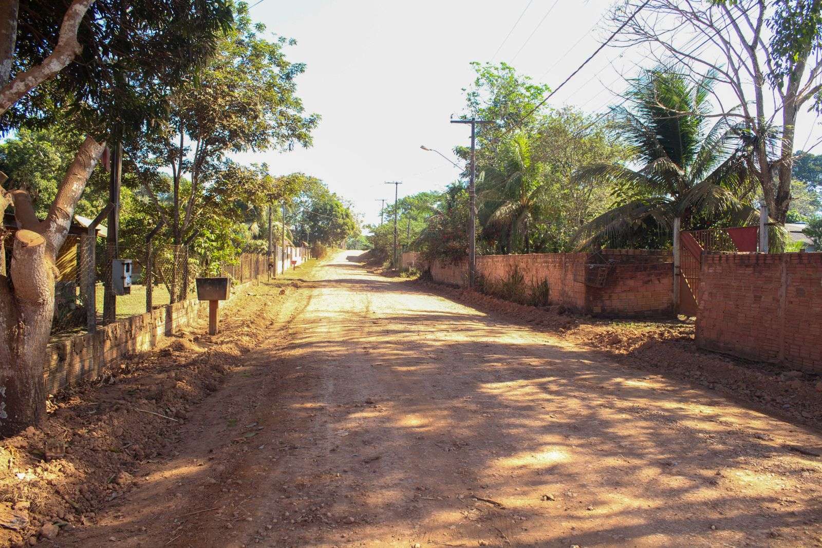 Prefeitura realiza manutenção na estrada 28 de Novembro em Porto Velho