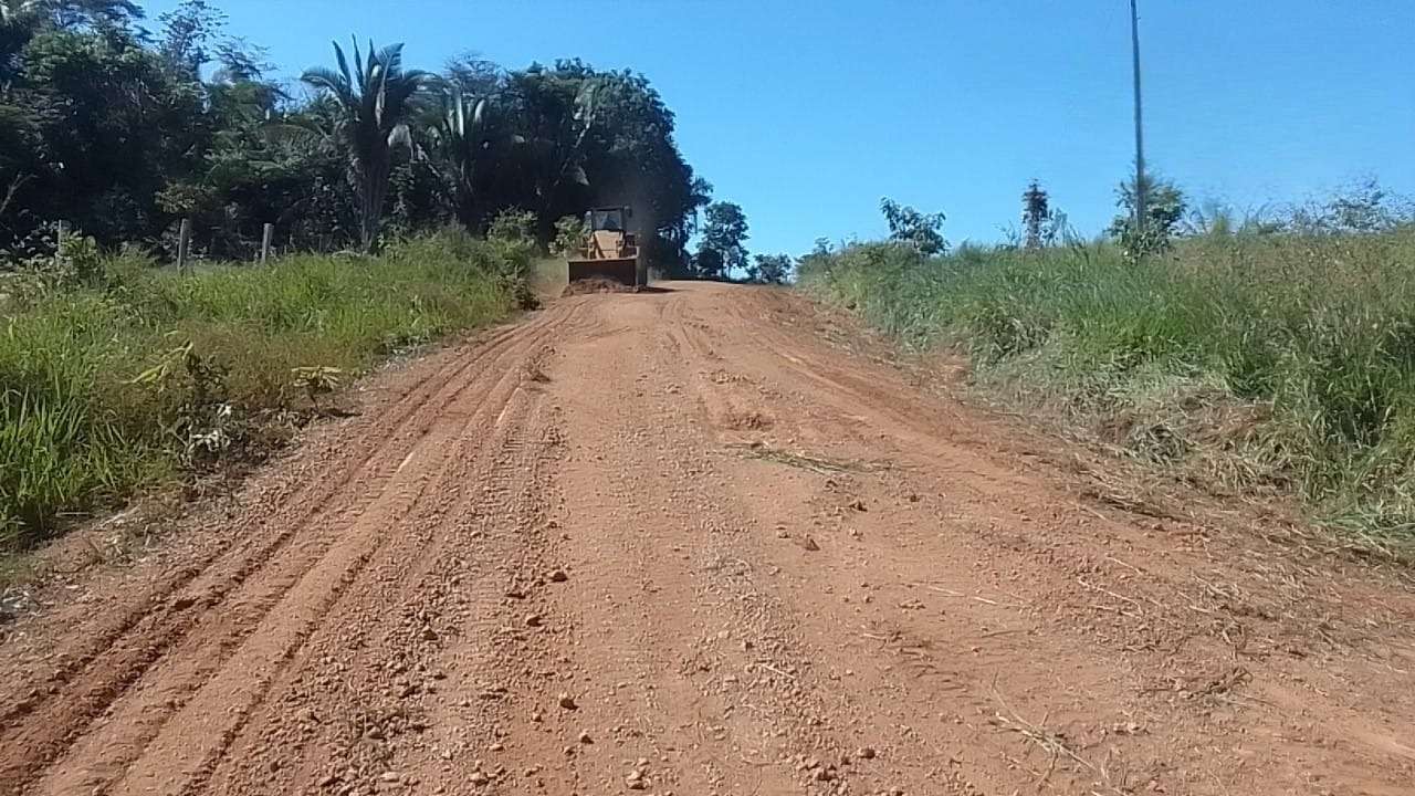 Prefeitura de Porto Velho trabalha na recuperação de estradas rurais no Assentamento Joana D’Arc