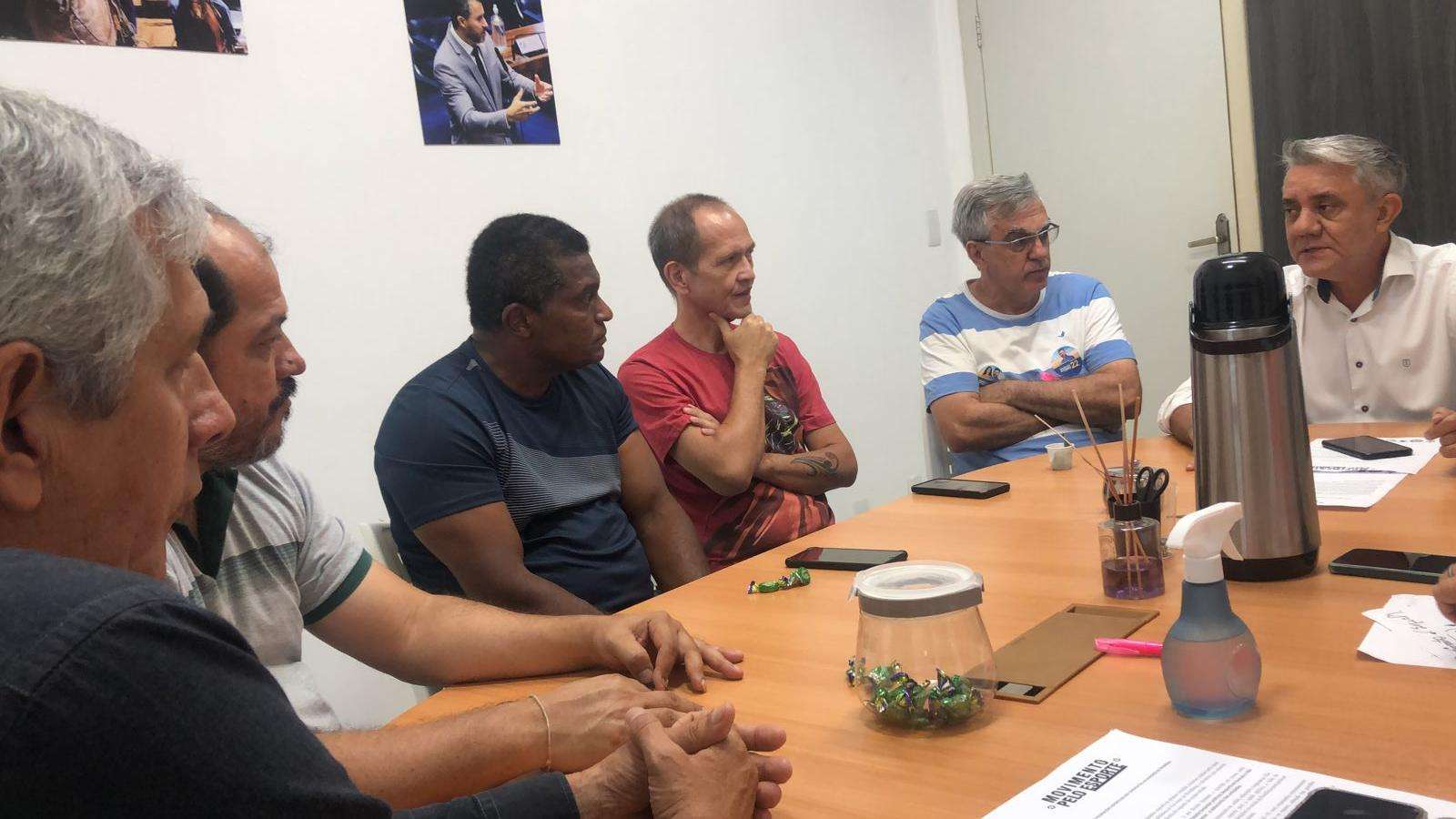 Elias Rezende alia-se a Marcos Rogério para 2026, gerando tensão com Marcos Rocha