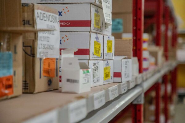 Quatro farmácias municipais abrem neste sábado (20) para retirada de medicamentos de saúde mental